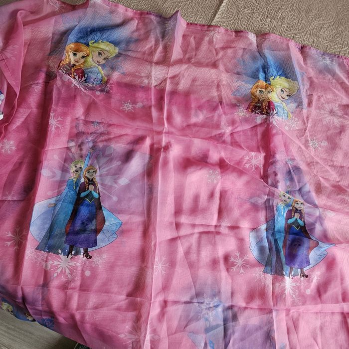 Детски пердета с елза и Яна и София по две малки са