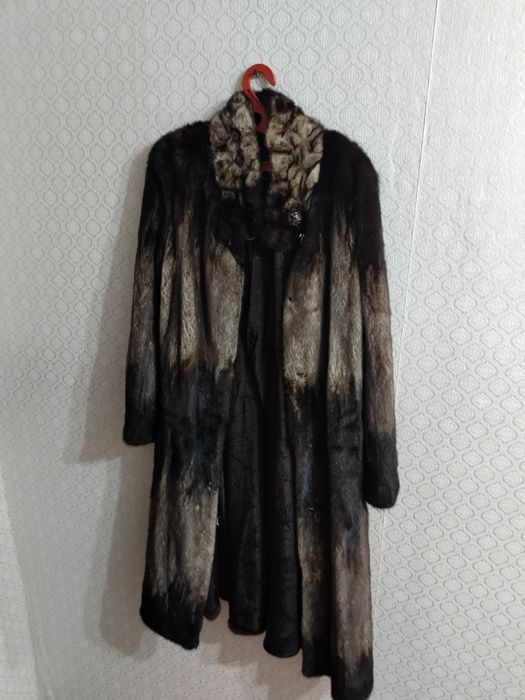 Продам норковую шубу