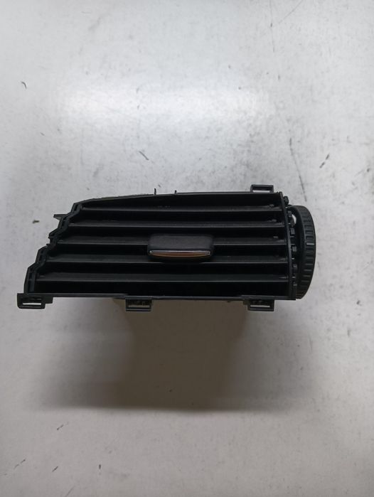 Guri ventilatie dreapta fata MAZDA 6 GH 2007 - 2013 Ghp96491x