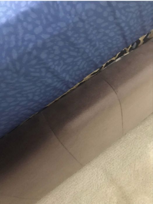 Pat elegant matrimonial și spațiu depozitare de la Lems