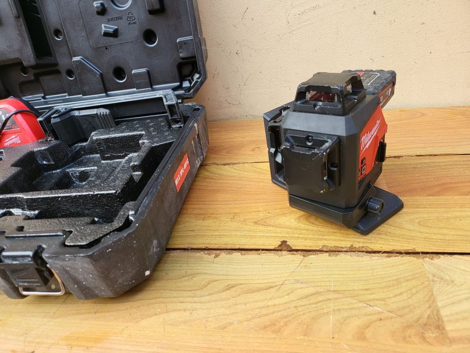 Nivela laser Milwaukee M12 3PL - 360 raza verde