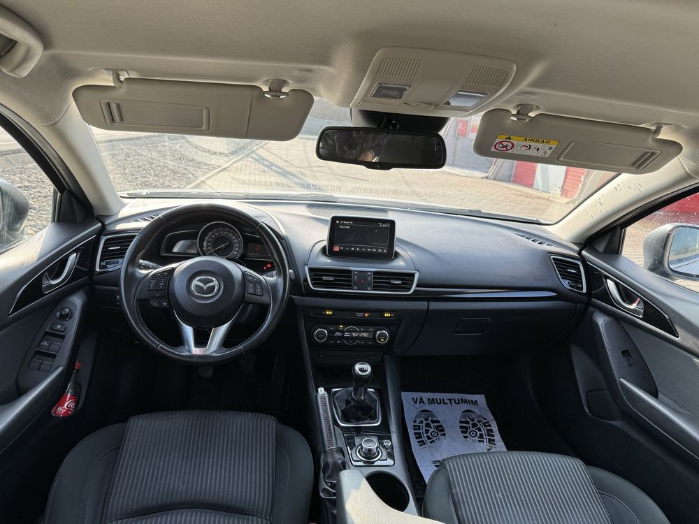 Mazda 3 Sedan alb perlat 2014