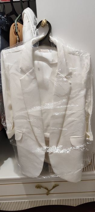 Ак костюм шалбар сатылады