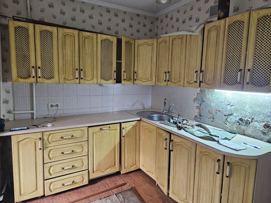 Отдам кухню даром