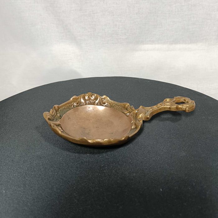 Scrumiera antica, bronz masiv, Baroc-Victorian