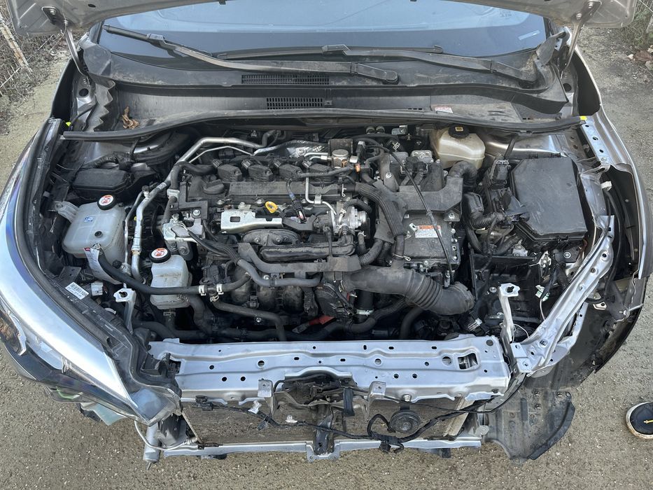 Toyota CH-R 2022 2.0 benzina + Hybrid 80.000 KM AVARIAT / AVARIATE