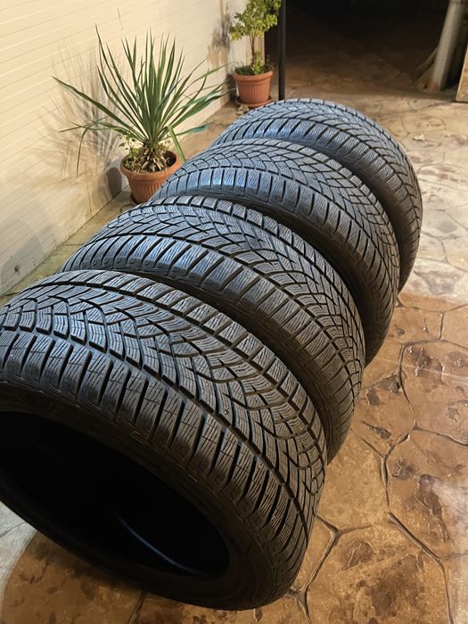 Goodyear Зимни гуми 255/45/19