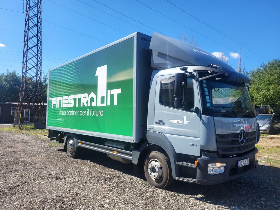 Mercedes-Benz Atego     
Lift hidraulic
Masa maximă admisă 7490 kg
Anu
