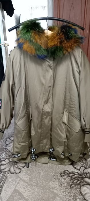 Продам парку зимнюю, цвет фисташковый в отличном состоянии