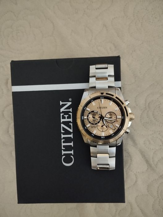 Часовник Citizen quartz