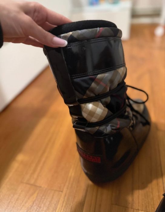 Moon Boot Burberry