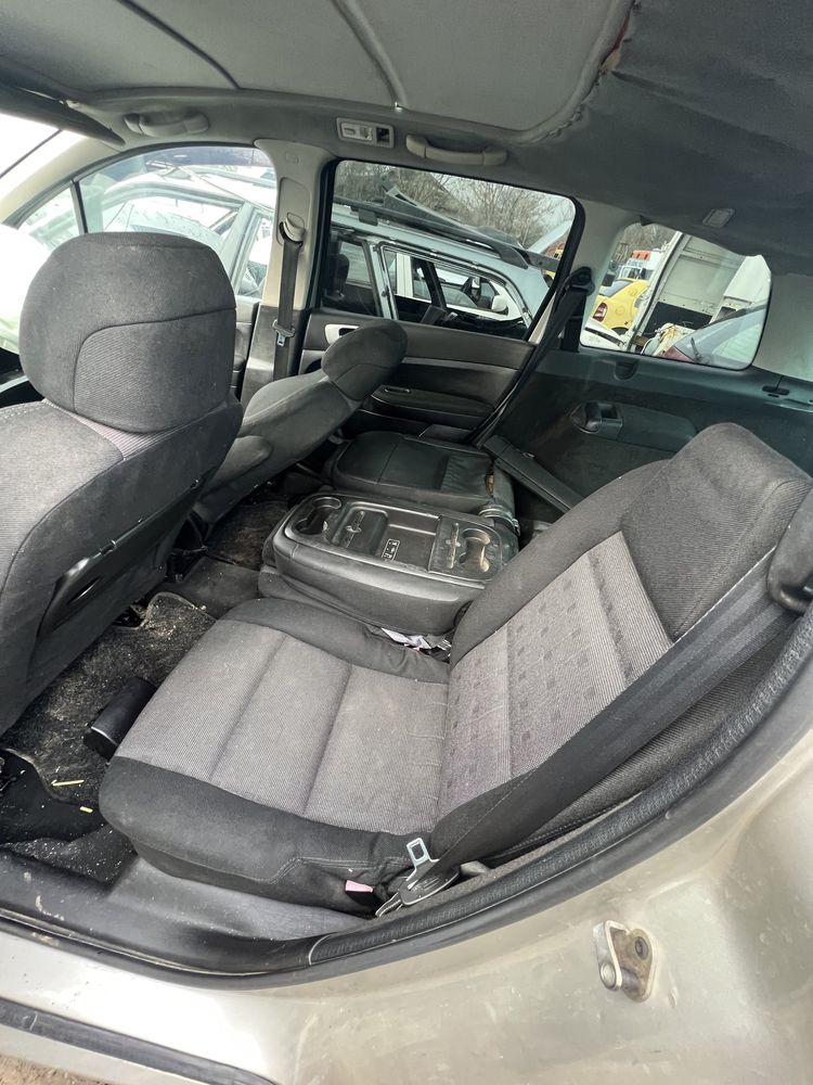 Peugeot 307 1.6 / Пежо 307 1.6 дизел НА ЧАСТИ