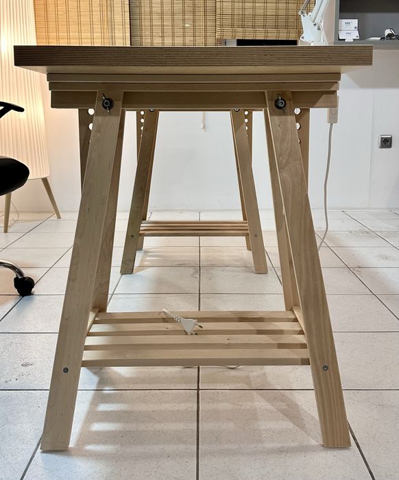 Ikea бюро 60х140 см