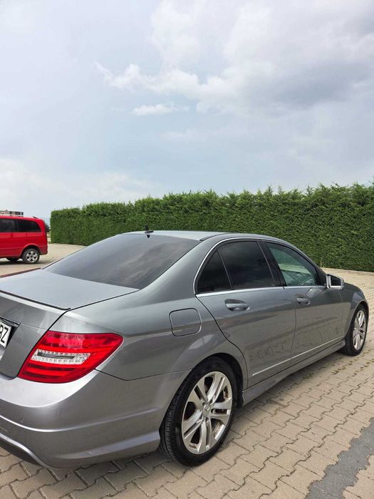 Mercedes Benz C180 Avantgarde 2012