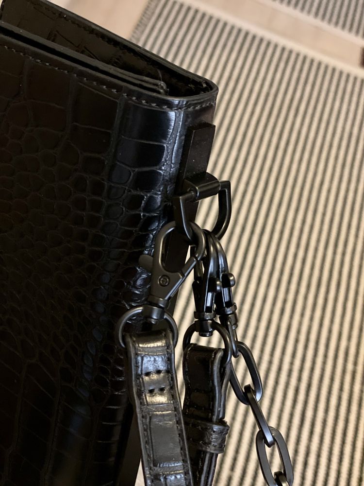 Vand geanta Aldo, neagra, model croco