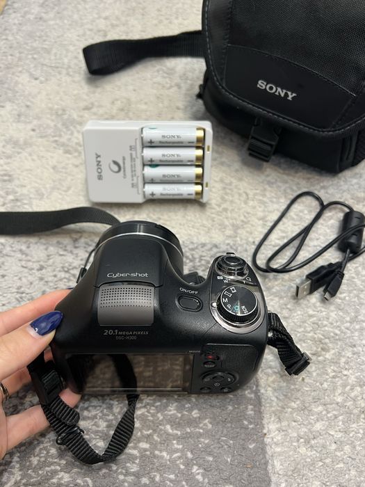 Фотоапарат Sony Cyber-shot DSC-H300 20.1 MP
