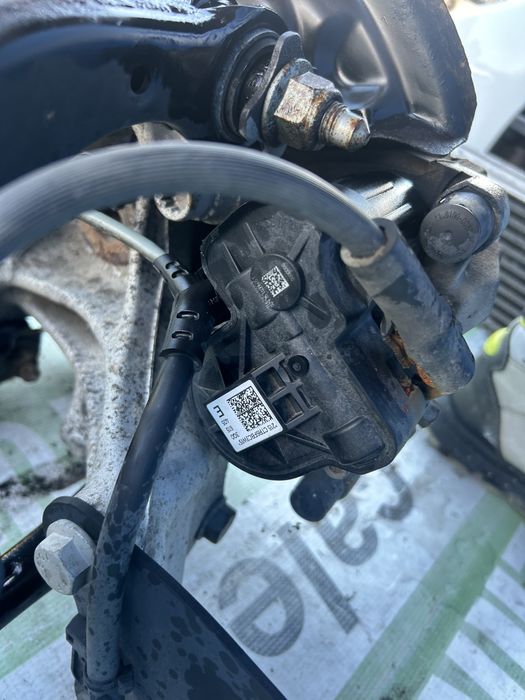 Etrier electric frână stânga spate Volkswagen Passat B8