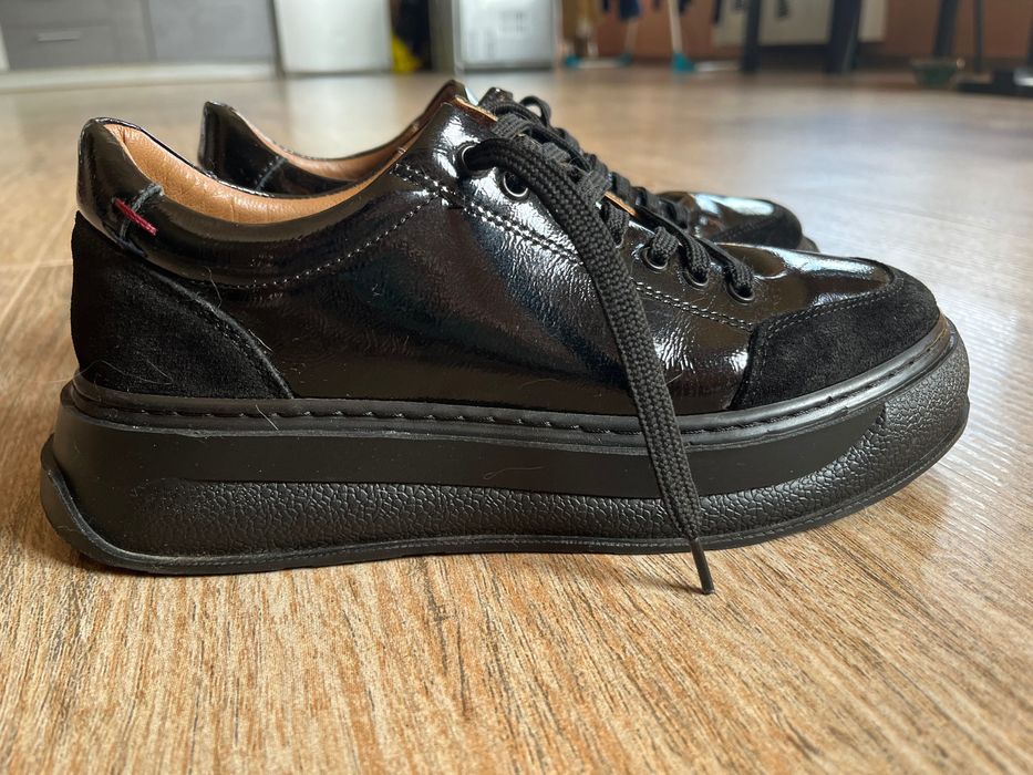 Кожени черни дамски обувки