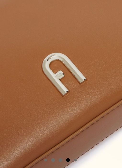 Furla  прекрасна чанта