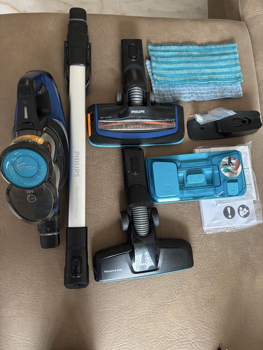 Philips SpeedPro Aqua Безкабелна вертикална прахосмукачка