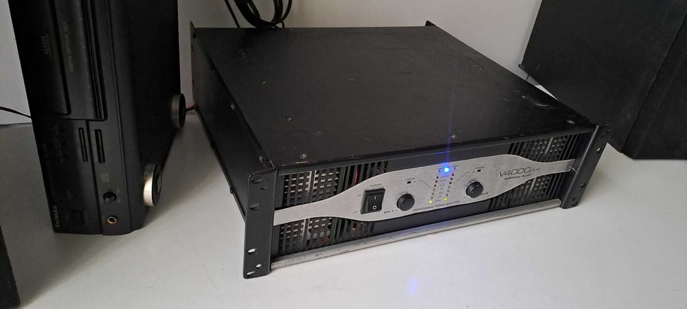 American Audio V 4000 Plus amplificator statie putere 2500W