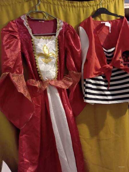 Costume Halloween, carnaval, serbari