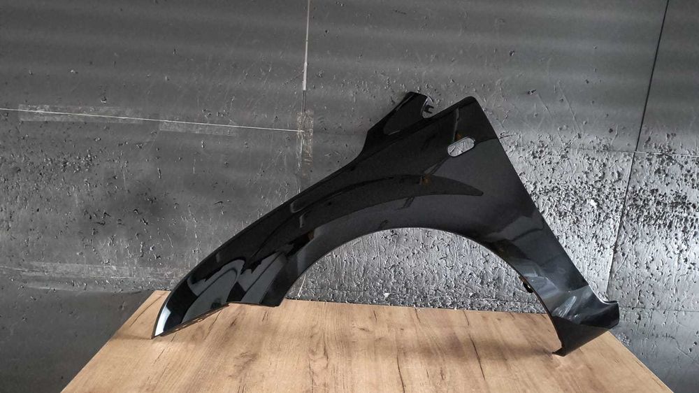 Aripa fata Ford Focus 2 2004-2008 Negru Panther Black