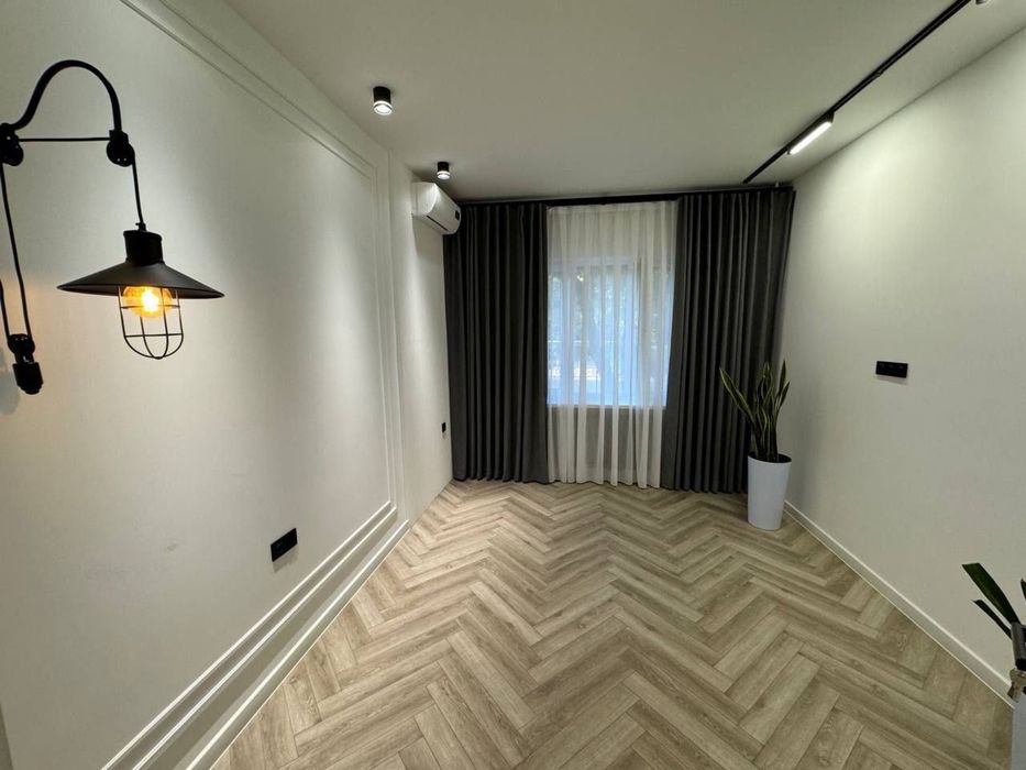 Юнусабад 14, 2/1/4 евро ремонт, балкон 2*6