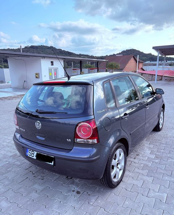 Volkswagen Polo 1,6 BENZINA