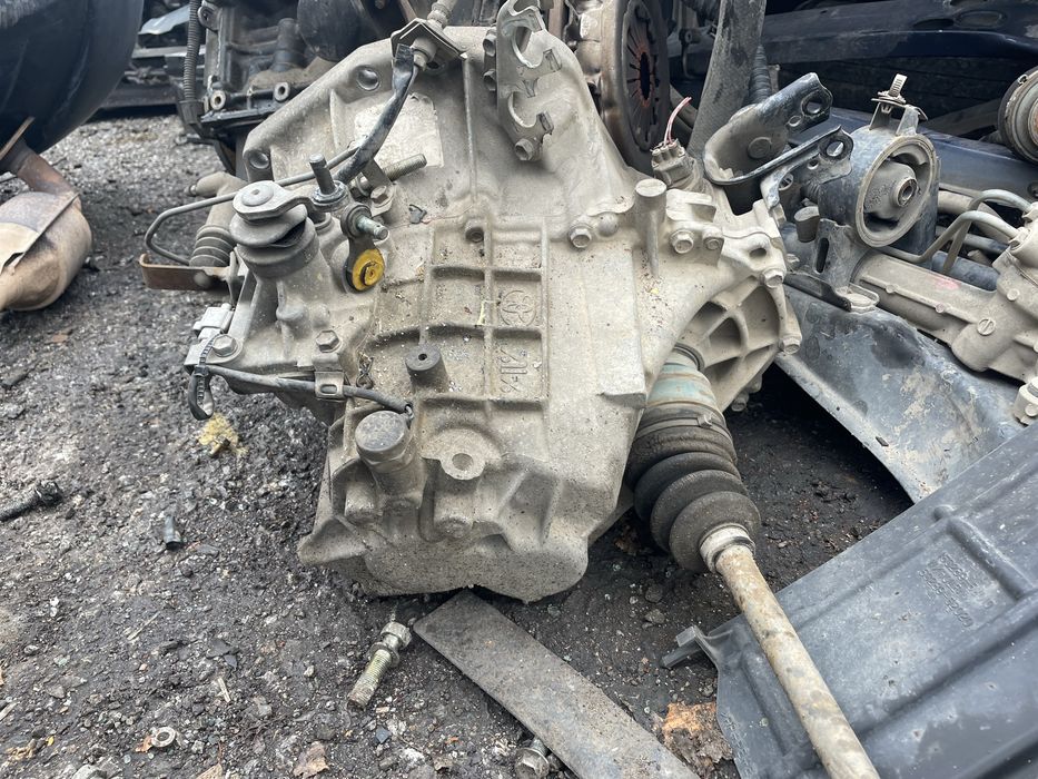 Скоростна кутия toyota yaris 1.0 i 99 - 05 г