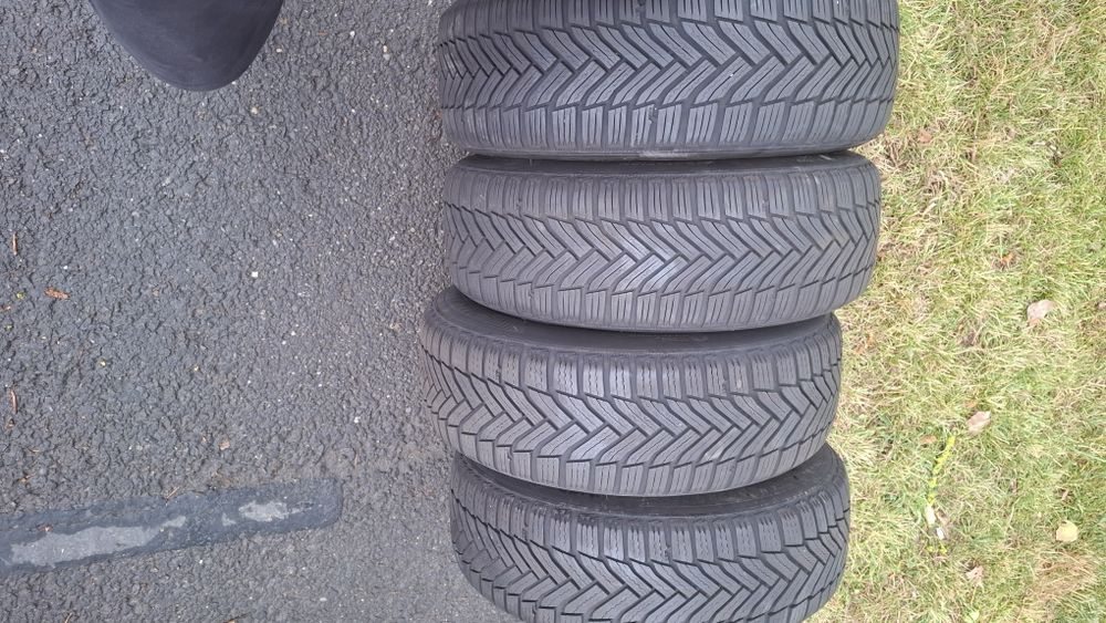 Jenti aliaj originale Vw cu anvelope 195/65 R15 M+S iarna