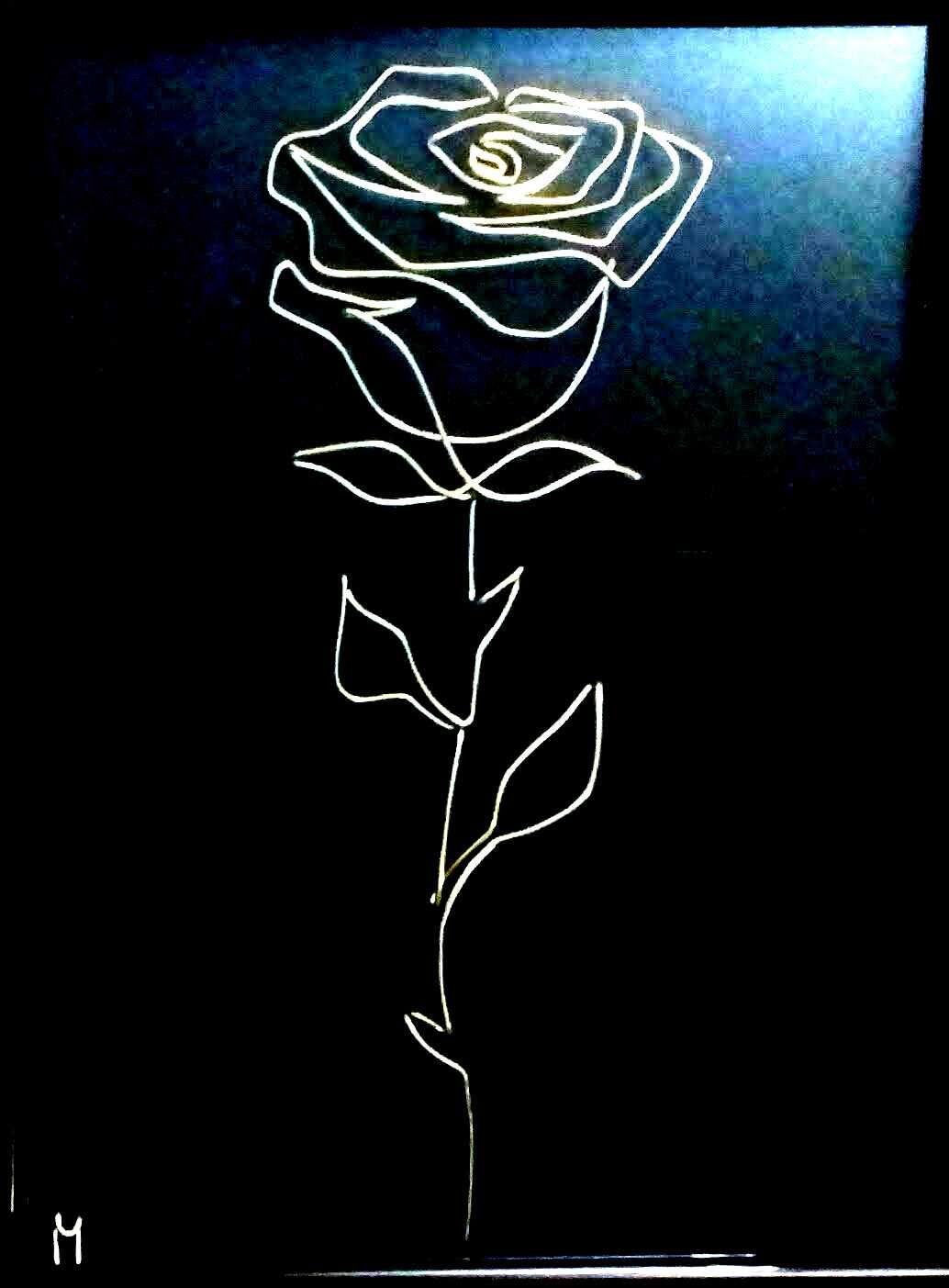 Tablou Trandafir, sculptura in fir continuu de sarma aurie non-tarnish
