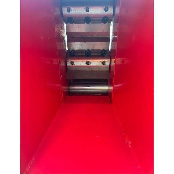 Tocator de crengi model AM-70-BD