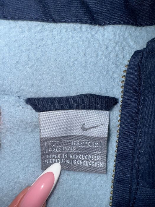 Geaca Nike cu gluga detaşabilă