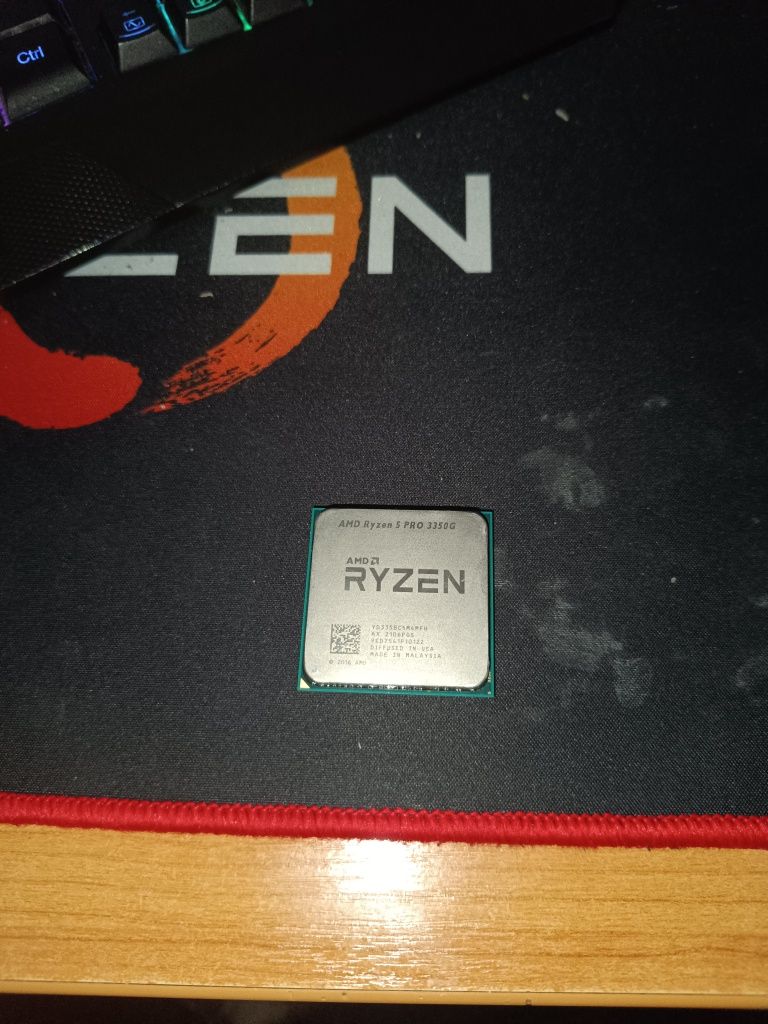 Procesor Amd ryzen 5 pro 3350g