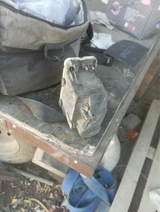 Запчасти на 124 мерседес