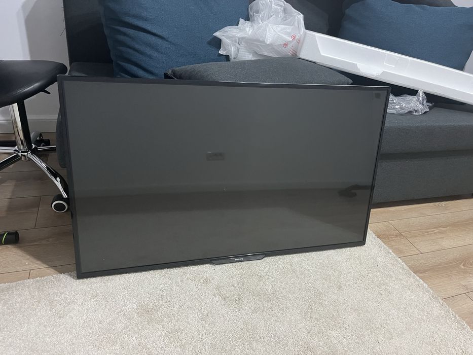 Televizor Philips 105 cm diagonala