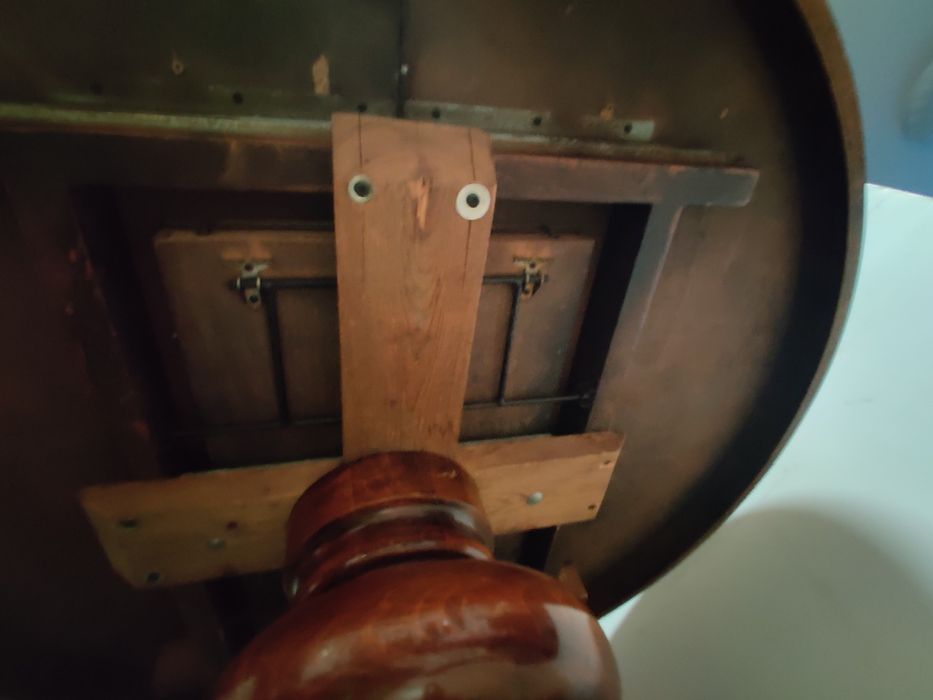 Masa rotunda vintage