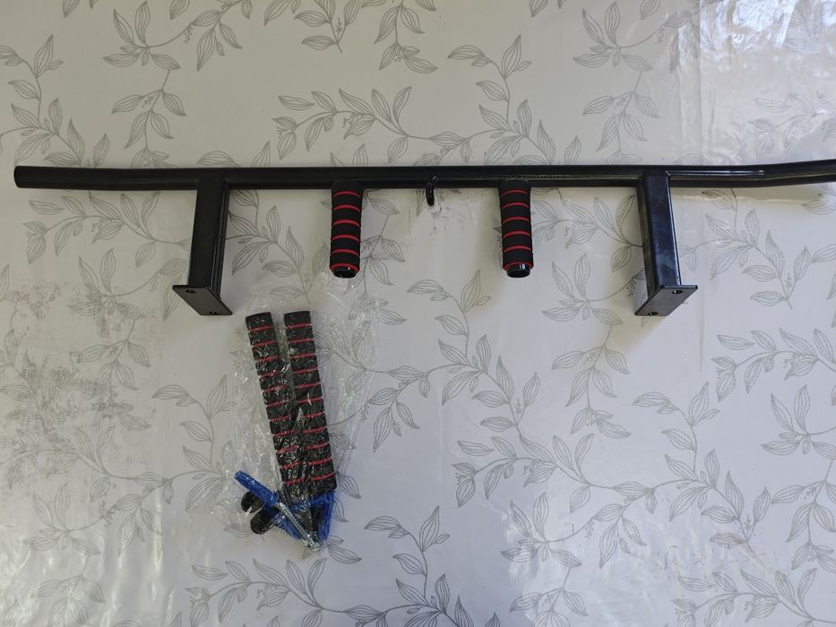 Настенный турник