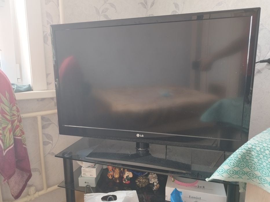 Продам телевизор LG 42LV3400-ZA