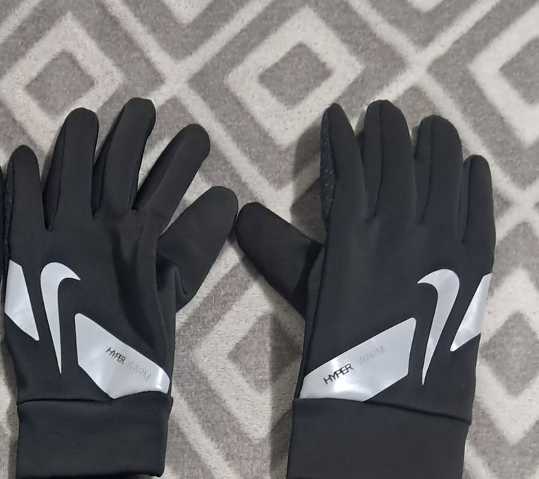 Перчатки nike hyperwarm