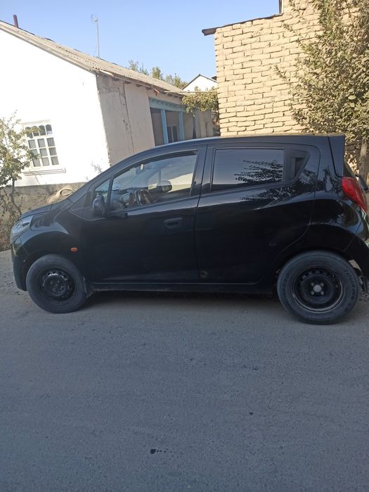 Spark sotiladi narxini kelishamiz