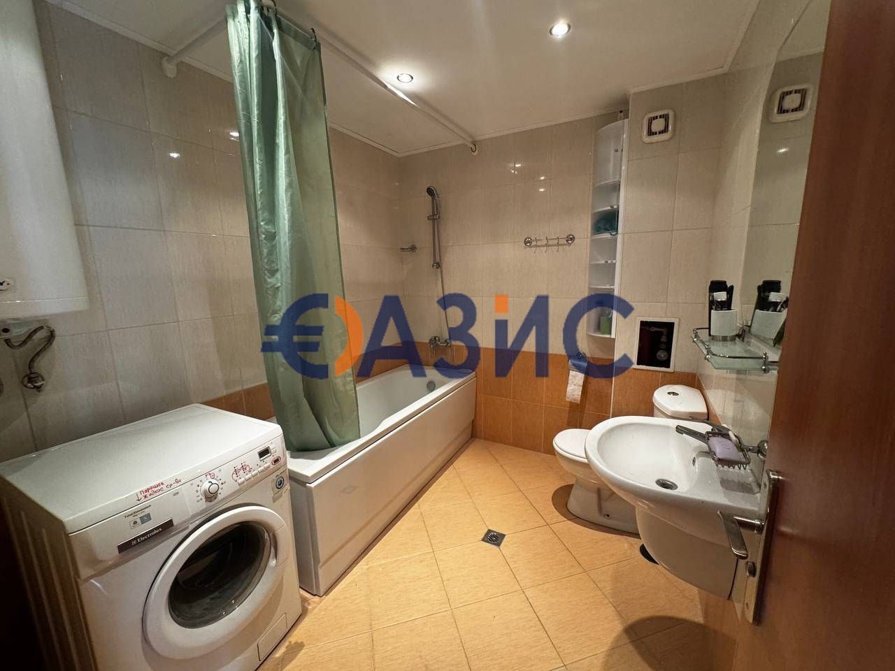 Продава се Тристаен апартамент в Несебър - 88 кв.м за 948 €/кв.м - Снимка #8