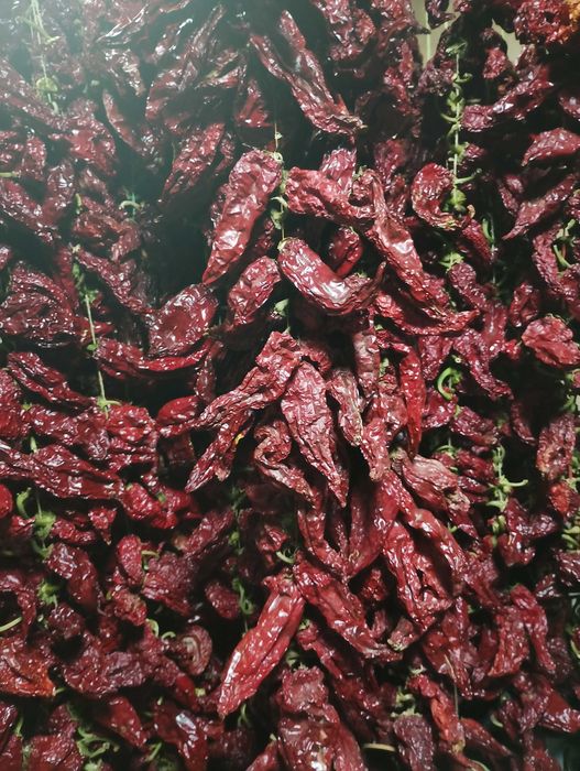 Сухи селски чушки на низа 100 бр.