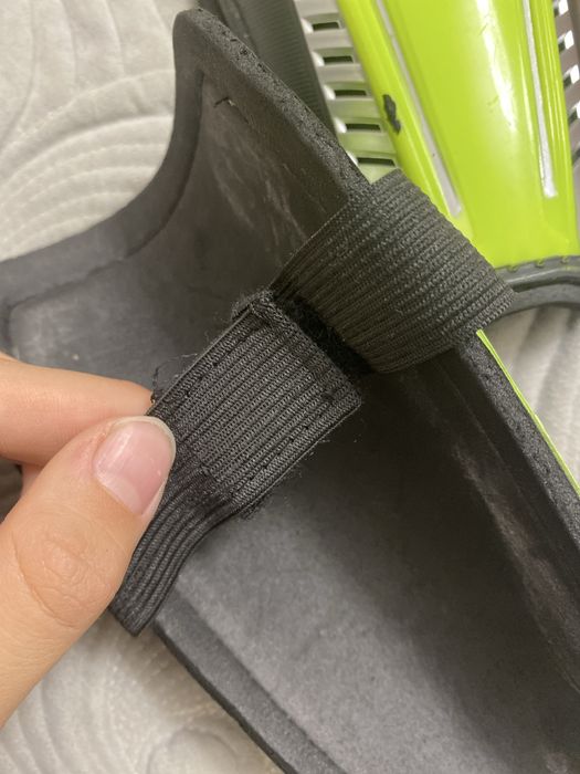 Продам шитки адидас