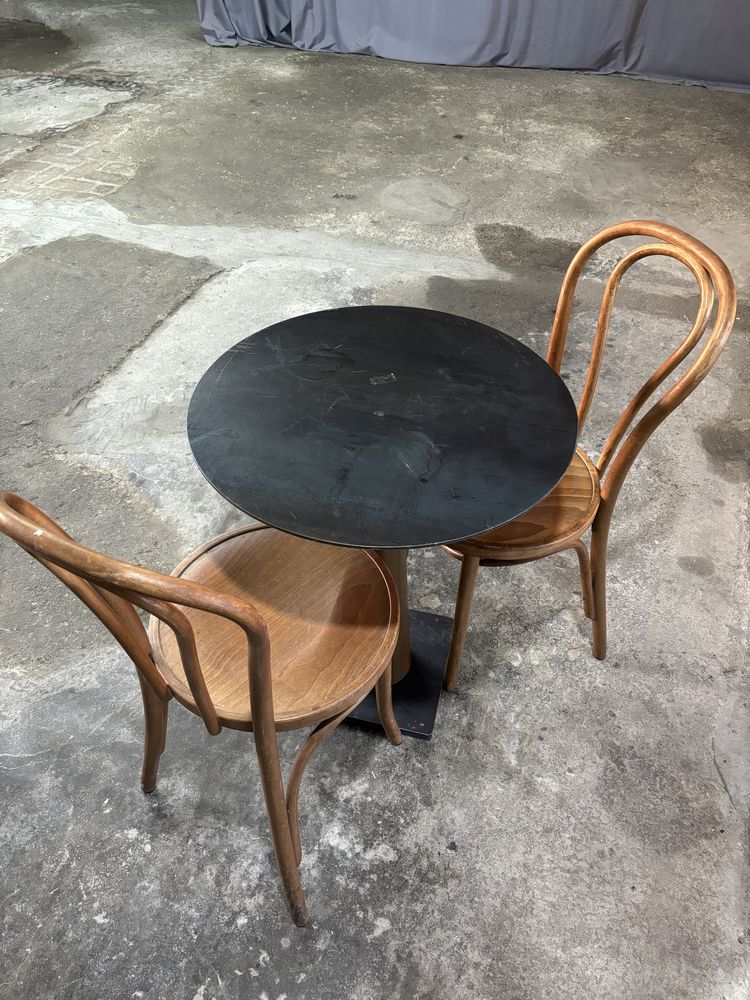 Masa cu scaune vintage