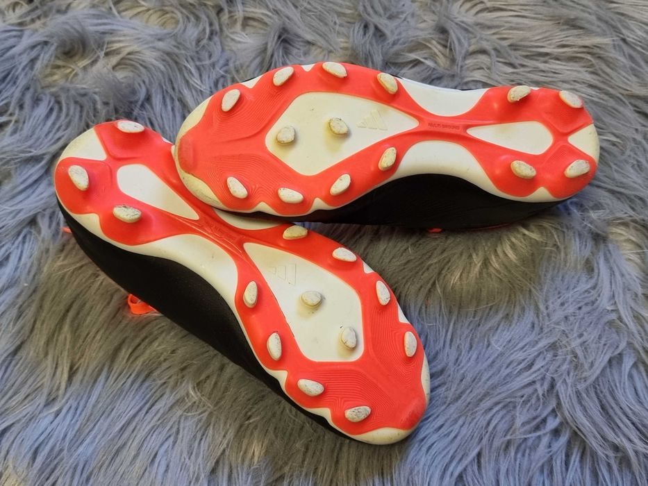 Crampoane fotbal Adidas Predator marimea 36