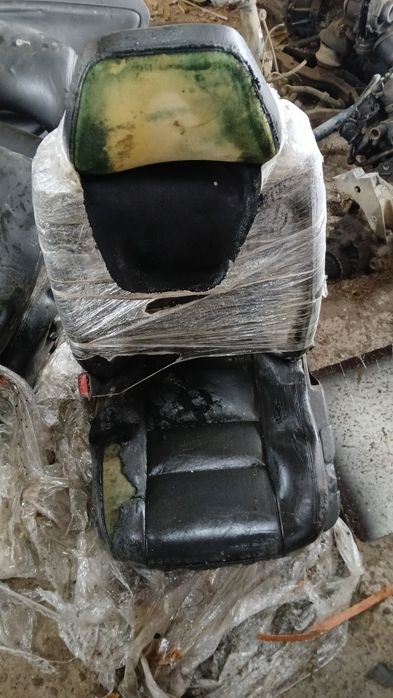 Vând scaune pentru retapitat 50 lei