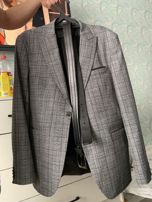 Продам костюм классический