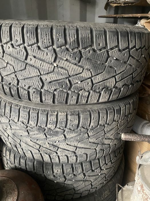 Шины зима 215/55 r17